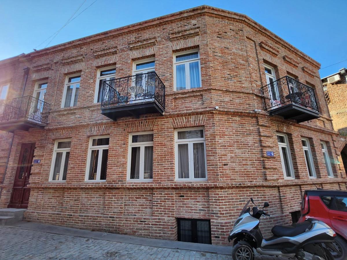 Old Gold Anteon Appartement Tbilisi Buitenkant foto