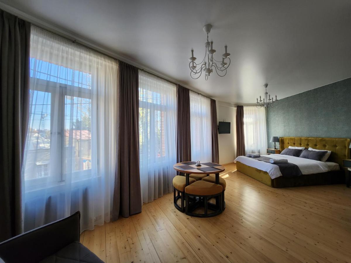 Old Gold Anteon Appartement Tbilisi Buitenkant foto